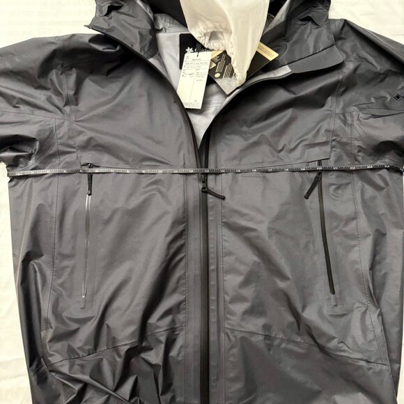 Goldwin Brand New with Tag Packable GORE-TEX jacket $679.99 +tax - Picture 9 of 13